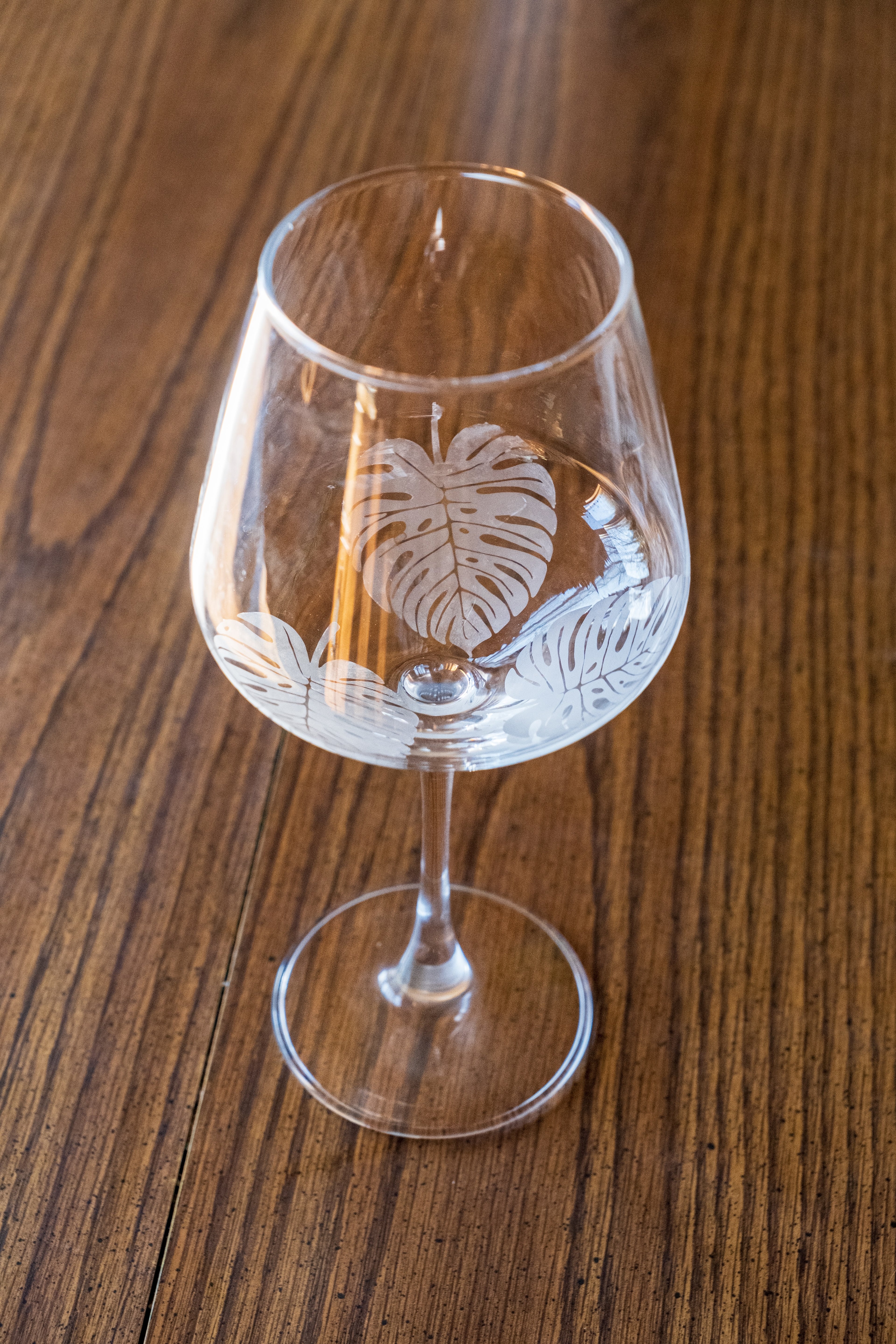 Monstera Wine Glass